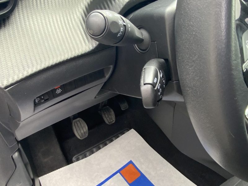 PEUGEOT 208  1.5 BLUEHDI 100 CV ACTIVE 2022 * FAIBLE KILOMÉTRAGE, APPLE CARPLAY + GARANTIE 1 AN