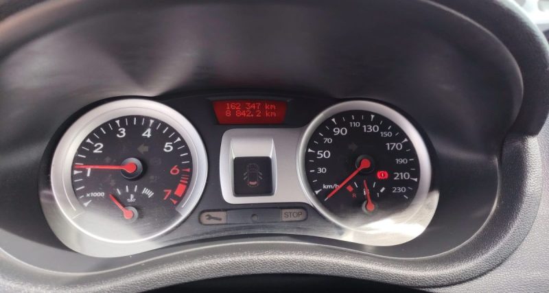 RENAULT  CLIO III ESTATE EXPRESSION CLIM 1.2 16V 75CH  