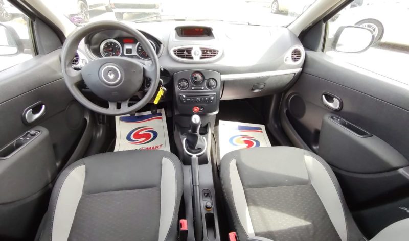RENAULT  CLIO III ESTATE EXPRESSION CLIM 1.2 16V 75CH  
