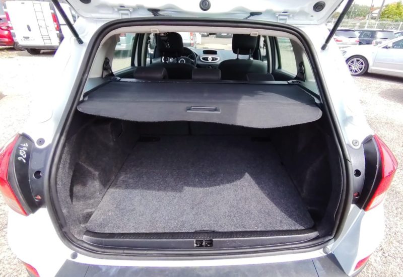 RENAULT  CLIO III ESTATE EXPRESSION CLIM 1.2 16V 75CH  