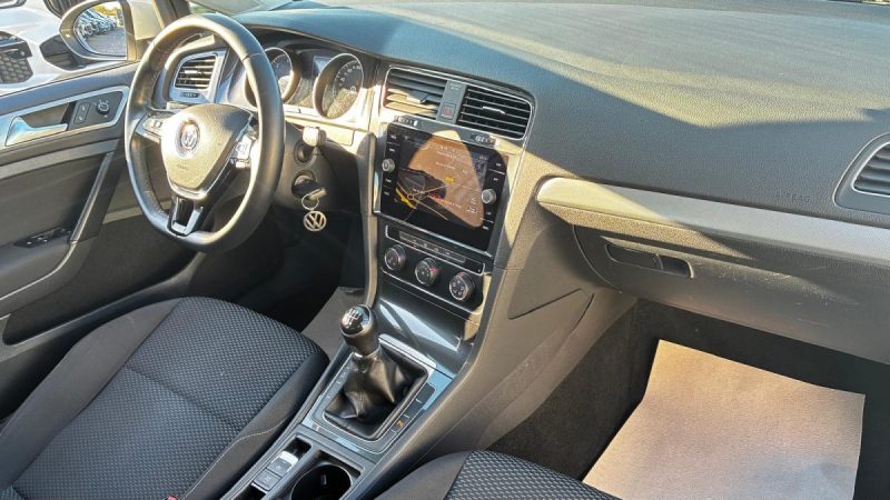 Volkswagen Golf VII 1.6 TDi 115ch BlueMotion Technology Confortline