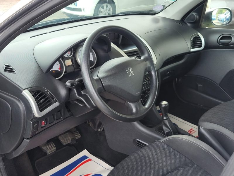 PEUGEOT 206 PLUS + 1.4 75 TRENDY 2011