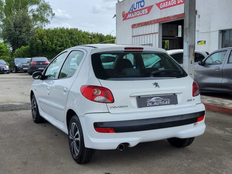 PEUGEOT 206 PLUS + 1.4 75 TRENDY 2011