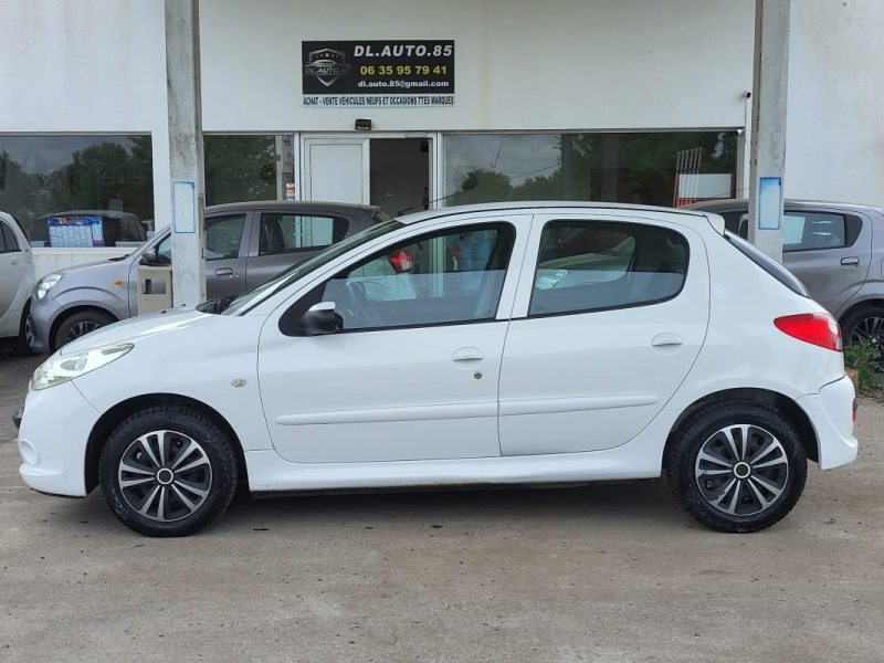 PEUGEOT 206 PLUS + 1.4 75 TRENDY 2011
