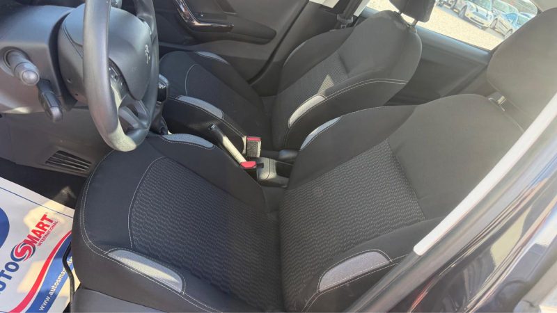 PEUGEOT 208 1.2 E THP  82CH STYLE  5P !!!!!  75 000 KM !!!