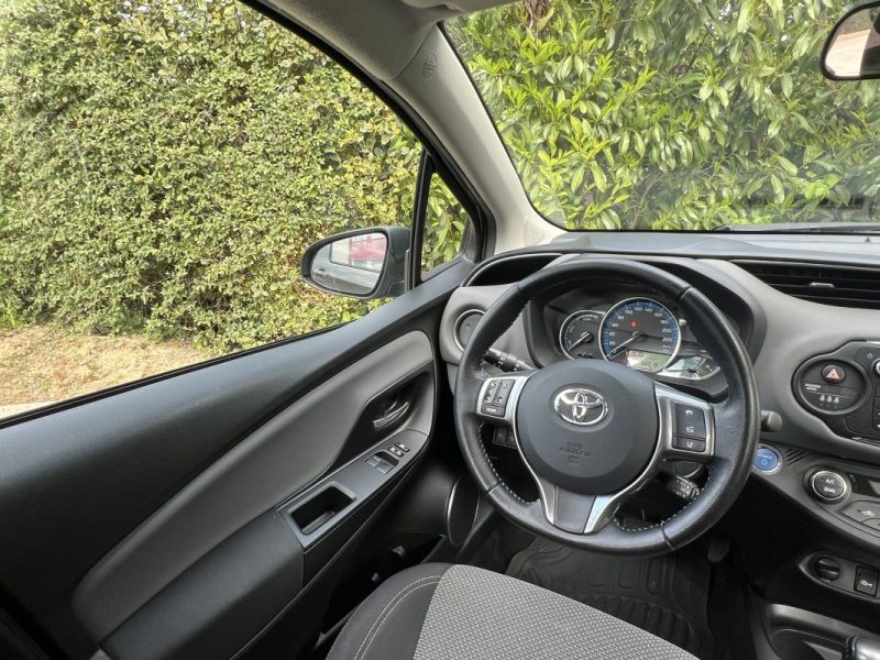 TOYOTA YARIS 1.5L VVTI HSD 100H E-CVT COLLECTION 75CH  