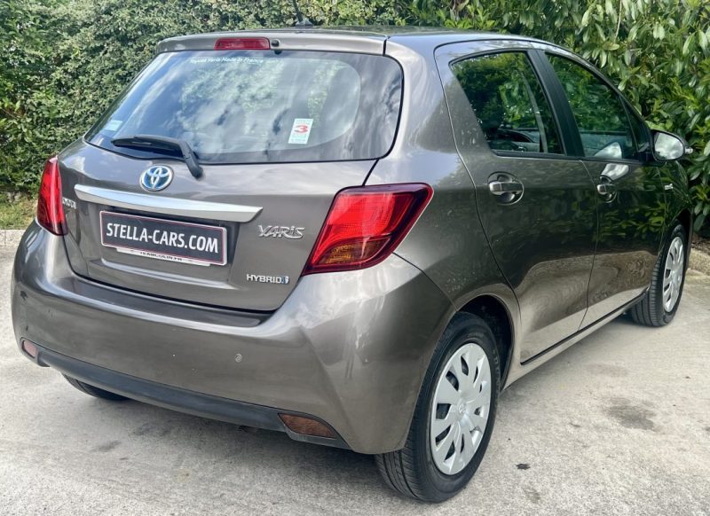 TOYOTA YARIS 1.5L VVTI HSD 100H E-CVT COLLECTION 75CH  