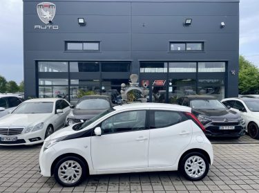 TOYOTA AYGO II 1.0 VVT-I 72CH X-PLAY 5P MY20  2021