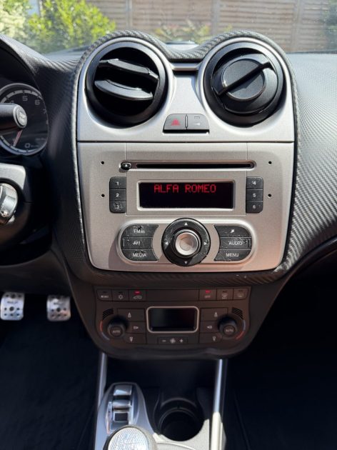 ALPHA ROMEO MITO 1.4 SUPER 2011 - 87 809Kms - 105 CH - Premier Main - Distrib ok - SUIVIT ALFA ROMEO