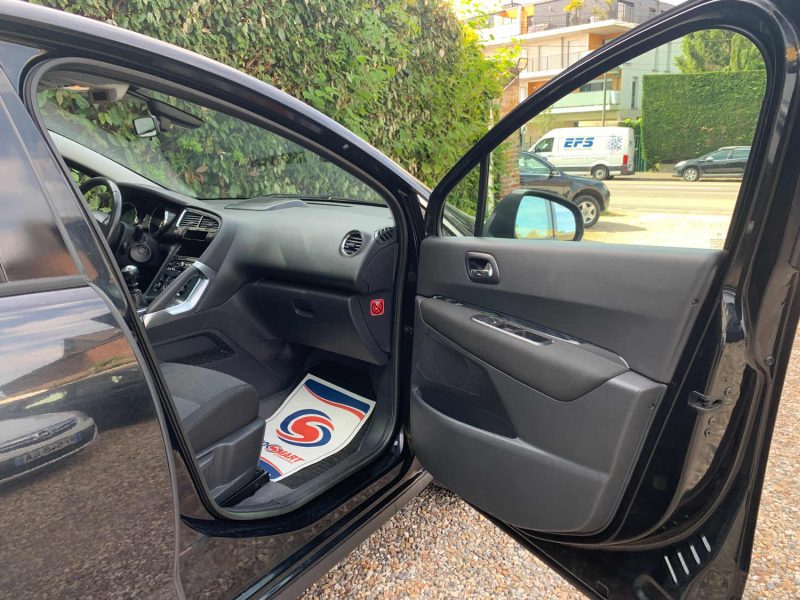 PEUGEOT 3008 1.6 HDI 16V 112 FELINE 2012