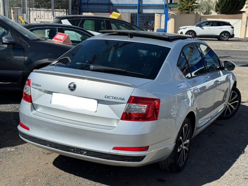 SKODA Octavia  Berline 1.6 TDI 16V DSG7 105 cv Boîte auto Full OPTIONS