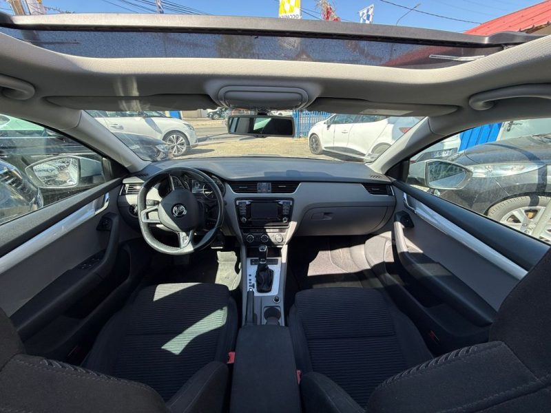 SKODA Octavia  Berline 1.6 TDI 16V DSG7 105 cv Boîte auto Full OPTIONS