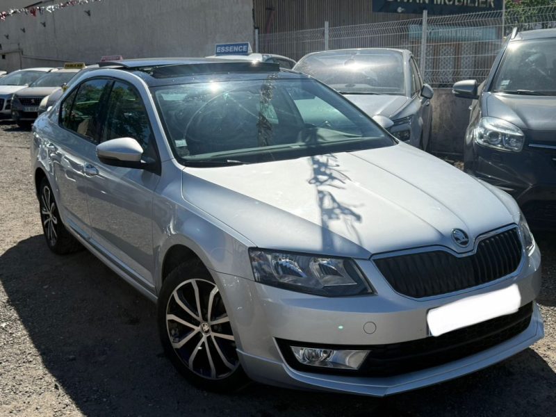 SKODA Octavia  Berline 1.6 TDI 16V DSG7 105 cv Boîte auto Full OPTIONS
