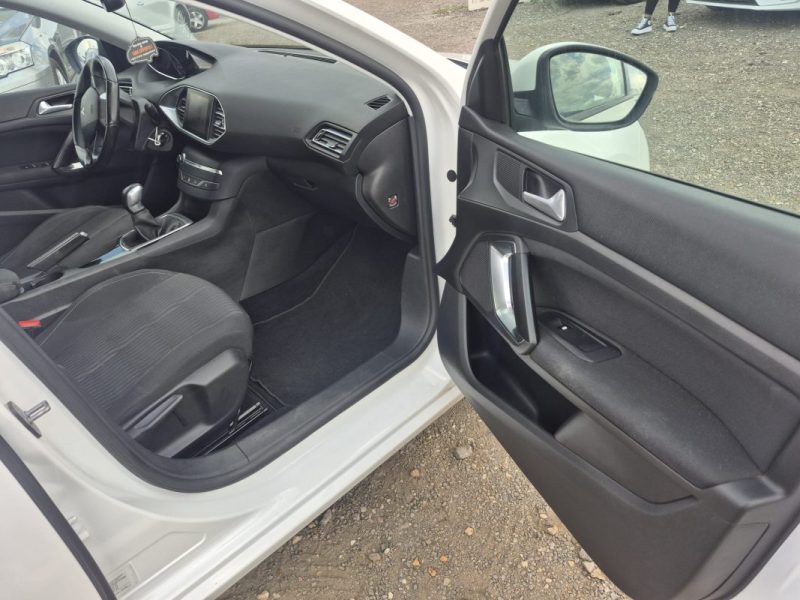 PEUGEOT 308 II 1.6 BLUEHDI 100CH S&S GPS Jantes clim super etat