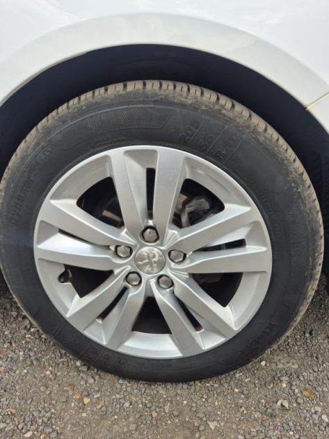 PEUGEOT 308 II 1.6 BLUEHDI 100CH S&S GPS Jantes clim super etat