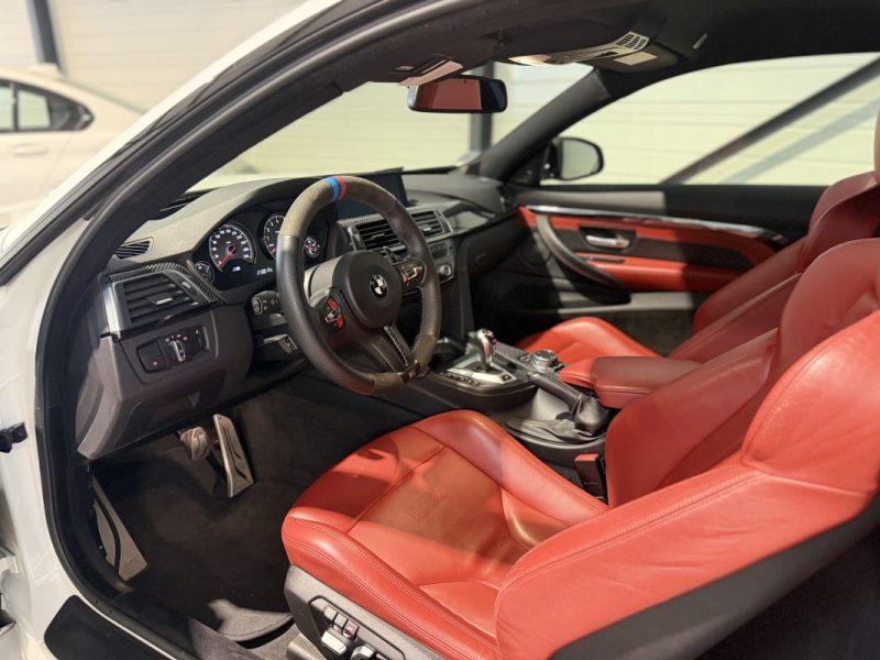 BMW M4  - 431cv - DKG - 2016 - CarPlay - Caméra 360 - Harman Kardon - Sièges & Volant chauffant 