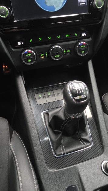 SKODA OCTAVIA COMBI 2.0 TSI 220 RS*CUIR*XENON*GPS*