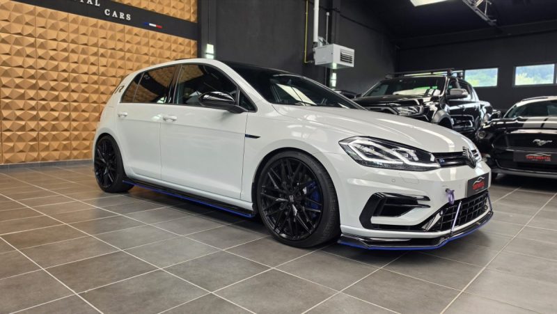 VOLKSWAGEN GOLF 2017 VII 2.0 TSI 310 R 4MOTION DSG7 5P*VIRTUAL*PANO*DCC*DYNAUDIO* 2017