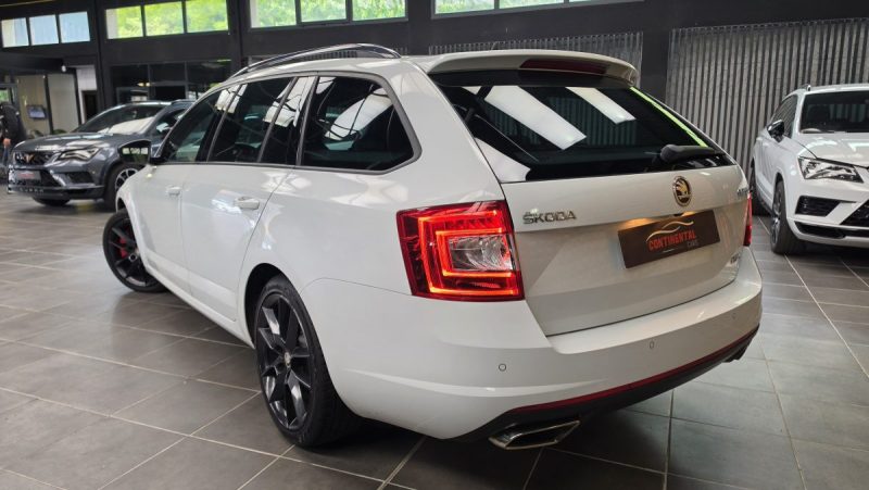 Skoda octavia combi 2.0 tsi 220 rs*1°Main 44MKm Seul.*CAMERA*cuir*xenon*