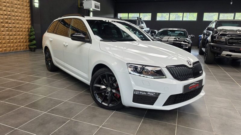 Skoda octavia combi 2.0 tsi 220 rs*1°Main 44MKm Seul.*CAMERA*cuir*xenon*