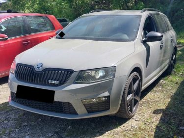 SKODA OCTAVIA COMBI RS 2.0 TSI 220*CAMERA*CUIR*XENON*BVM6