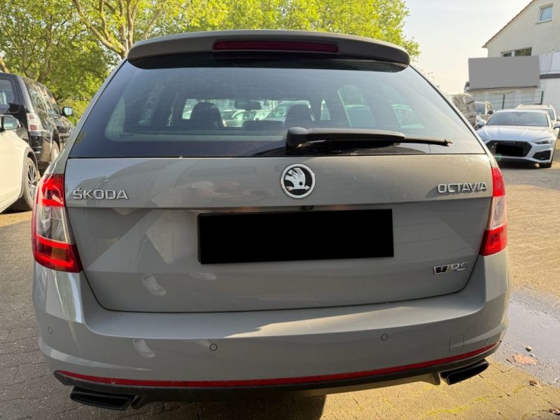 SKODA OCTAVIA COMBI RS 2.0 TSI 220*CAMERA*CUIR*XENON*BVM6