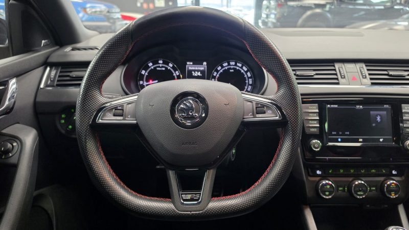 SKODA OCTAVIA COMBI RS 2.0 TSI 220*CAMERA*CUIR*XENON*BVM6