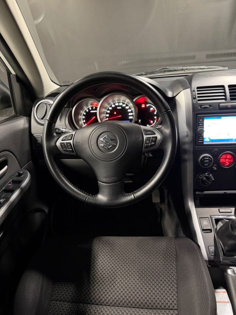 SUZUKI GRAND VITARA 2.4 VVT COMFORT 2012