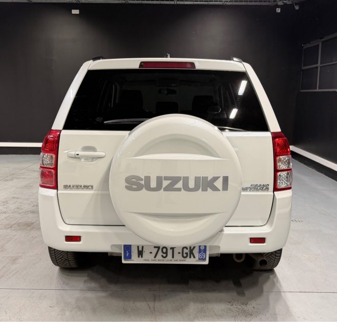 SUZUKI GRAND VITARA 2.4 VVT COMFORT 2012