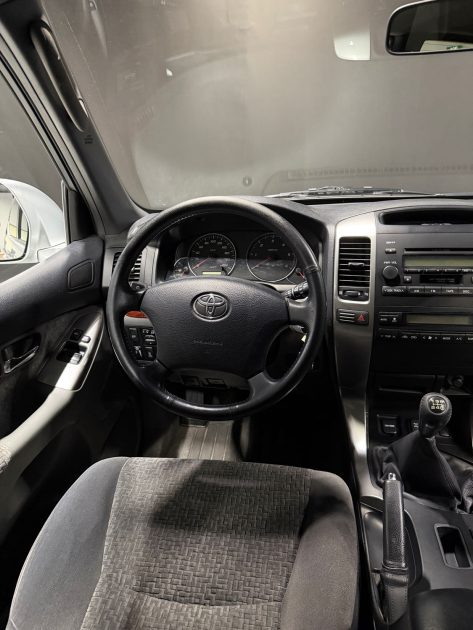 TOYOTA LAND CRUISER 4X4 3.0 TD4D GX 2003