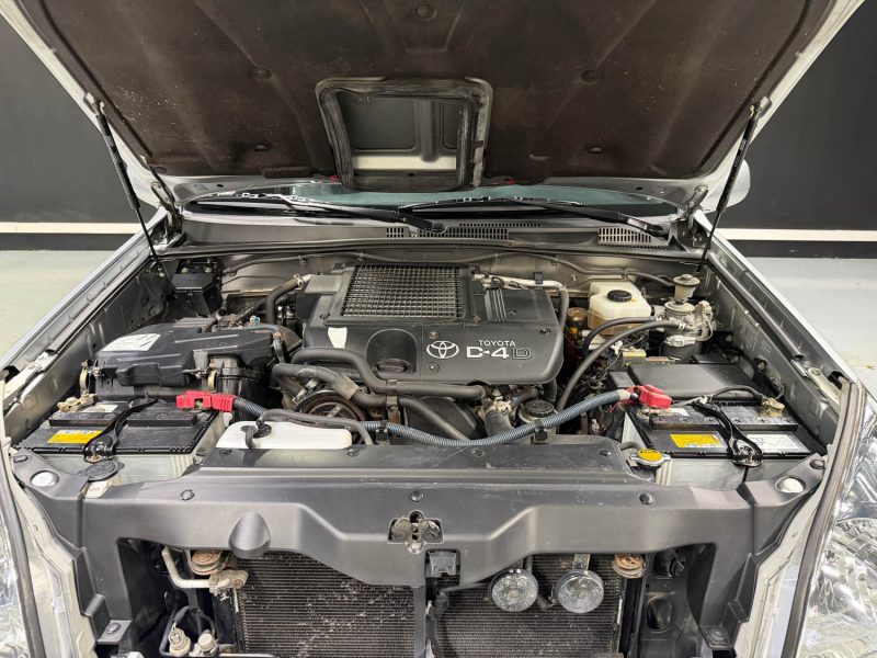 TOYOTA LAND CRUISER 4X4 3.0 TD4D GX 2003