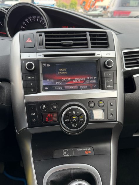 TOYOTA VERSO 112 D-4D  STYLE 5 PLACES 2015