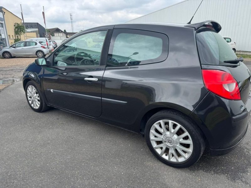 RENAULT CLIO 1.5 DCI EDITION DYNAMIQUE 105 cv boite 6