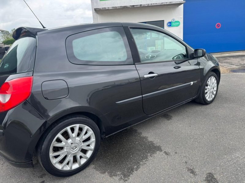 RENAULT CLIO 1.5 DCI EDITION DYNAMIQUE 105 cv boite 6