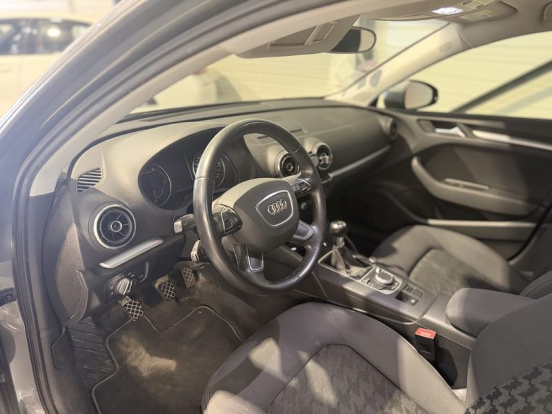 Audi A3 SPORTBACK - 1.4 TFSI - 122 cv - Boite manuelle - Radar de recul - Xenon - Sieges Chauffants