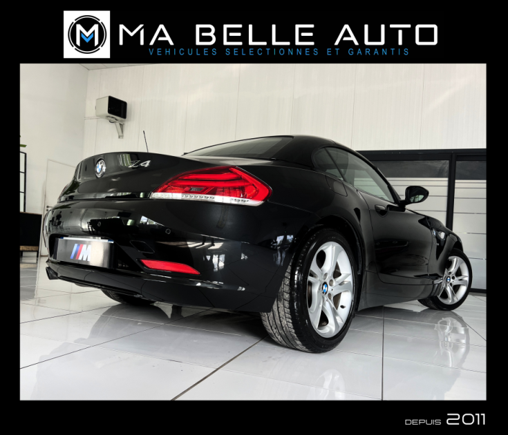 BMW Z4 Roadster Sdrive23i 204 Luxe 2.5L 6 cylindres 2010 / carnet / parfait état / 321 euros mensuel