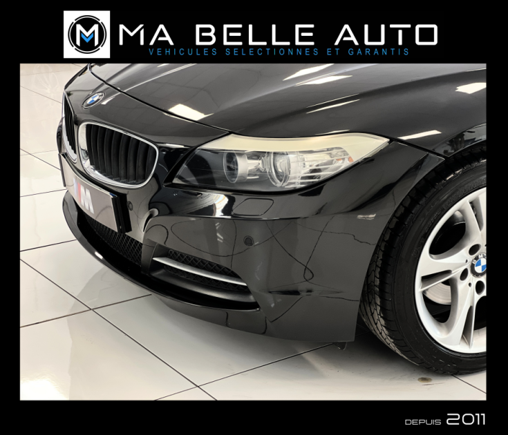 BMW Z4 Roadster Sdrive23i 204 Luxe 2.5L 6 cylindres 2010 / carnet / parfait état / 321 euros mensuel