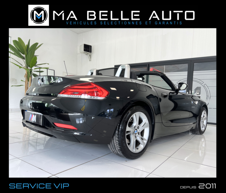 BMW Z4 Roadster Sdrive23i 204 Luxe 2.5L 6 cylindres 2010 / carnet / parfait état / 321 euros mensuel