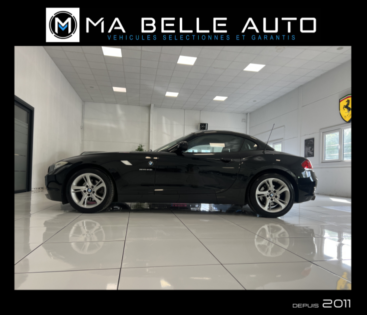 BMW Z4 Roadster Sdrive23i 204 Luxe 2.5L 6 cylindres 2010 / carnet / parfait état / 321 euros mensuel