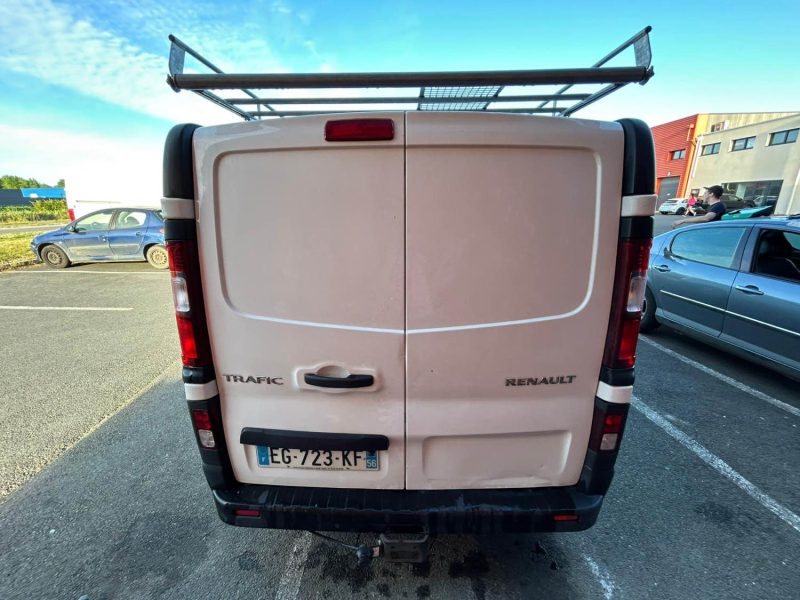 RENAULT TRAFIC 1.6 DCI 120CH L1H1 FINITION GRAND CONFORT - ENTRETIENT OK - FACTURE DISPONIBLE - GARANTIE 6 MOIS  