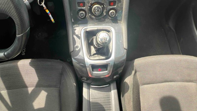 PEUGEOT 5008 2.0 HDI 150ch PREMIUM PACK 2010