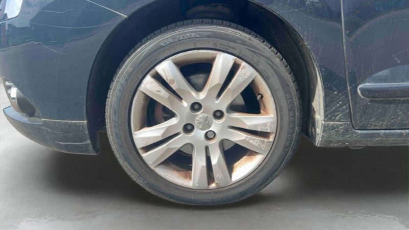 PEUGEOT 5008 2.0 HDI 150ch PREMIUM PACK 2010