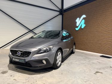 Volvo V40 Cross Country - 2015 - D3 150 ch - BVA - Finition Momentum - GPS - Sièges chauffants 