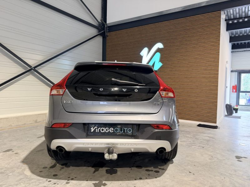 Volvo V40 Cross Country - 2015 - D3 150 ch - BVA - Finition Momentum - GPS - Sièges chauffants 