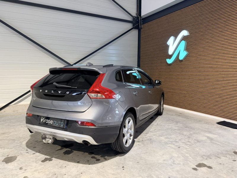 Volvo V40 Cross Country - 2015 - D3 150 ch - BVA - Finition Momentum - GPS - Sièges chauffants 