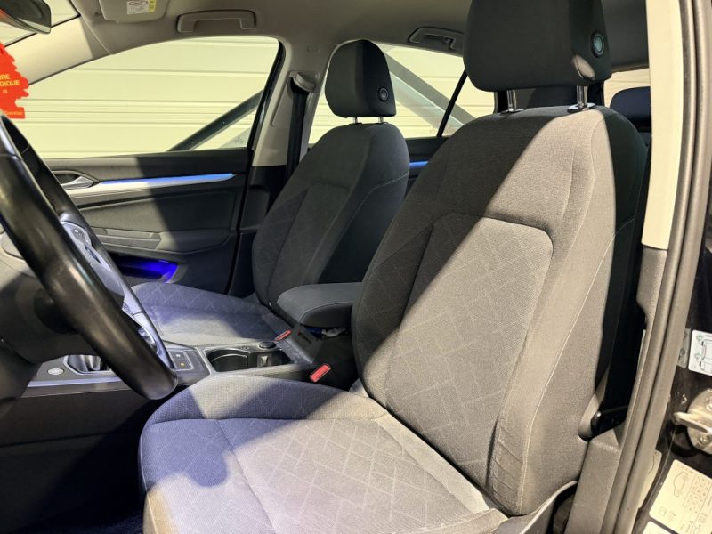 Volkswagen Golf 8 -  2021 - 1.5 TSI - 130 ch - CarPlay, Caméra de recul - LED
