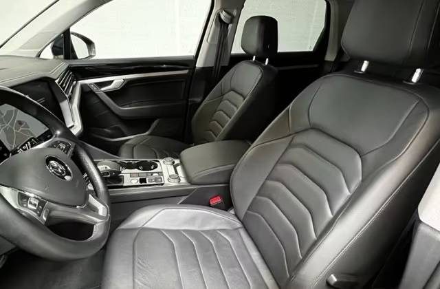 VOLKSWAGEN TOUAREG 3.0 V6 TDI 286ch / IQ LIGHT / SUSPENSION PNEUMATIQUE / HUD / R-LINE