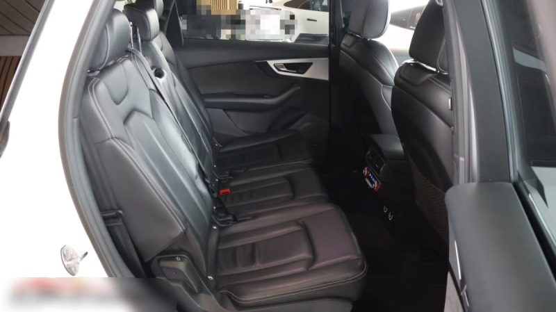 Audi SQ7 V8 4.0 TDI 435ch / Matrix LED / 7 places / BOSE / Quattro