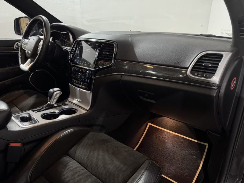 Jeep Grand Cherokee 6.4 V8 HEMI SRT 468ch / Toit ouvrant panoramique / Harman Kardon / Sièges ventil