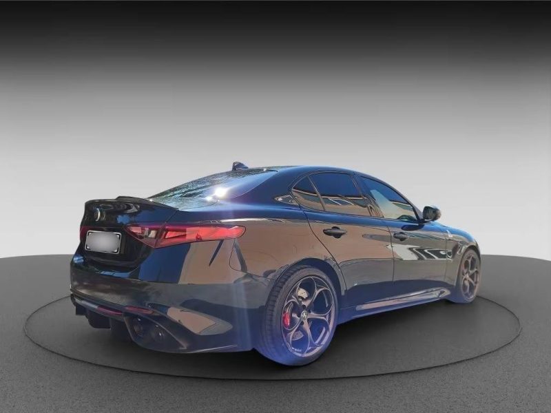ALFA ROMEO GIULIA QUADRIFOGLIO 510ch / CARBONE / HARMAN KARDON / CAMÉRA / PACK SPORT